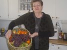 Gunilla med frukt