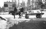 7 Svartå Mjölkutkörare Börje Bergström vårvintern år 195