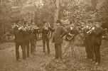 Svartå bruks musikkår i den gamla Bruksparken Bild från Folkpark.nu
