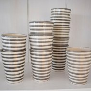 Grå mugg randig