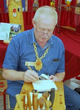 Allan på Hantverksmässan i Hjo sommaren 2011